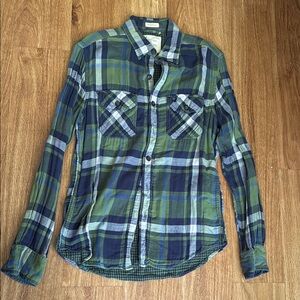 American Eagle Outfitters Green and Blue Plaid Casual Button Down Shirt